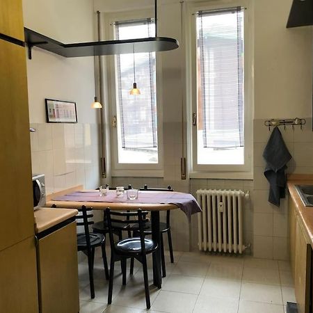Ampio Bilocale A Milano Lägenhet Exteriör bild