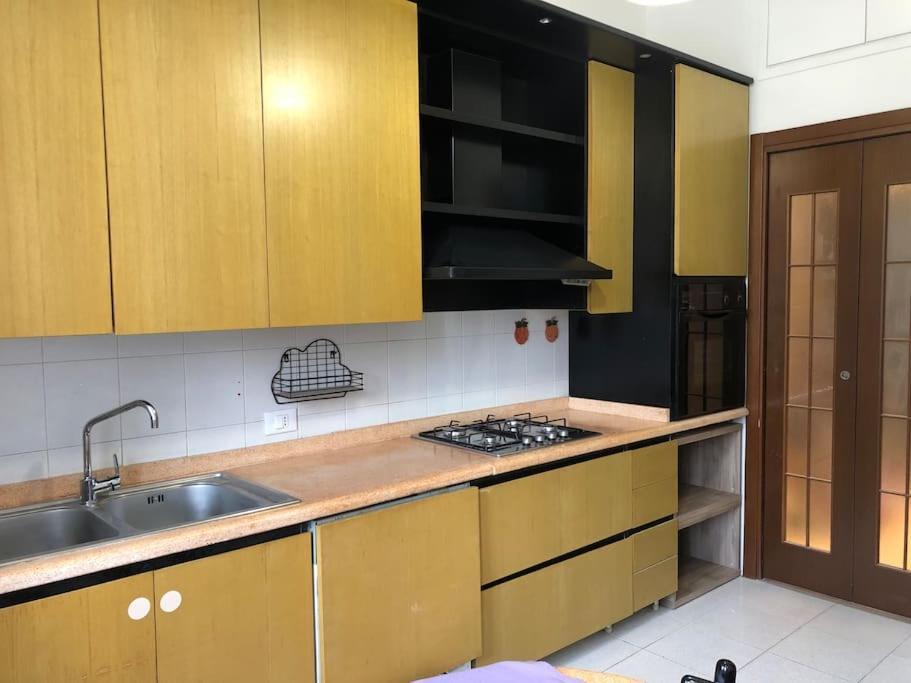 Ampio Bilocale A Milano Lägenhet Exteriör bild
